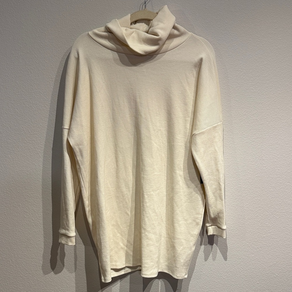 NWT Lulu's Ivory Knit Turtleneck‎ Size Medium